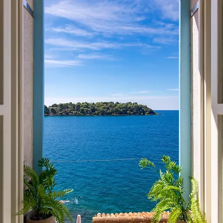 Natascha's Beachfront Διαμέρισμα *